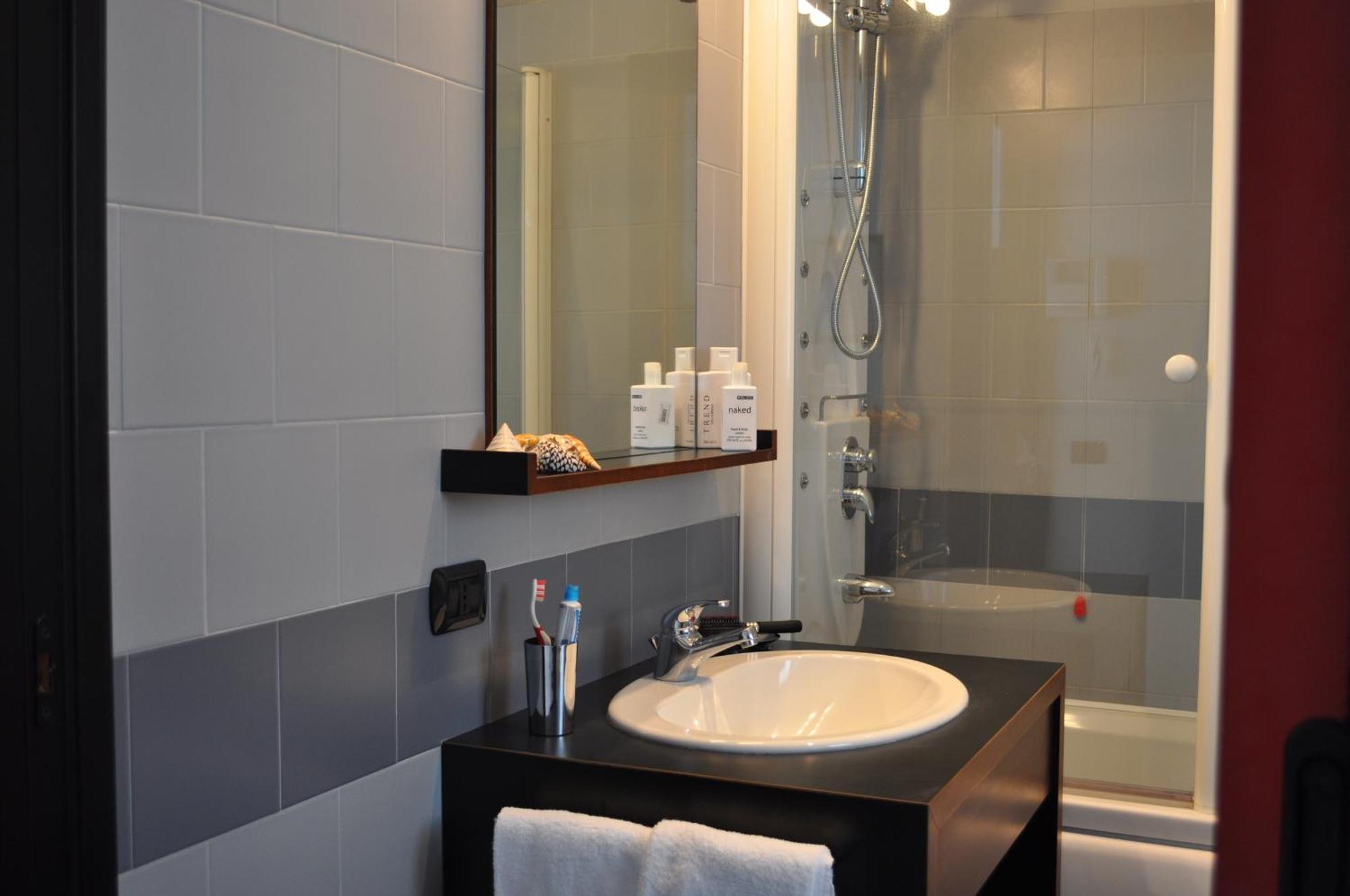 Residence Le Corti Milan Exterior photo