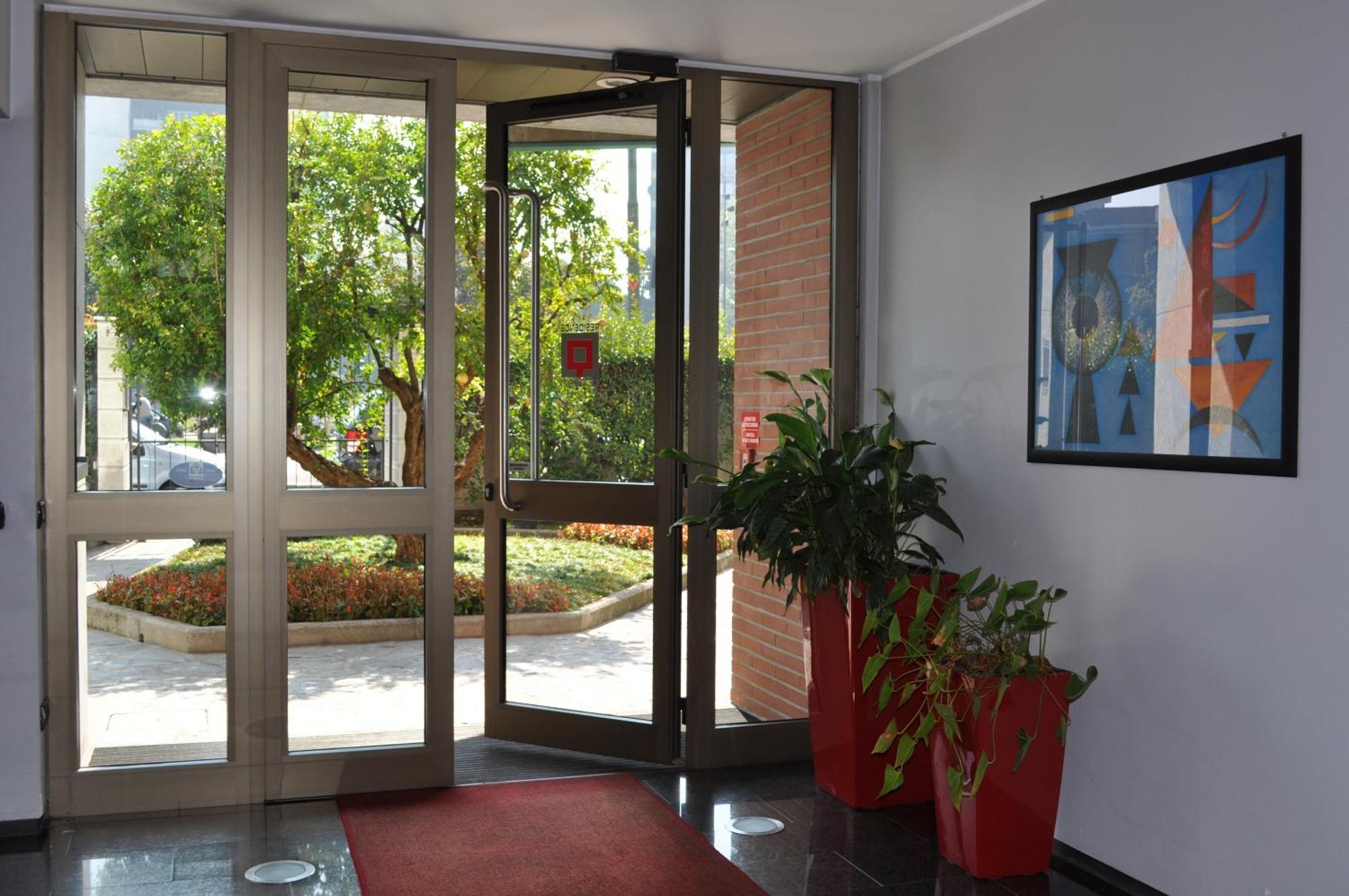 Residence Le Corti Milan Exterior photo